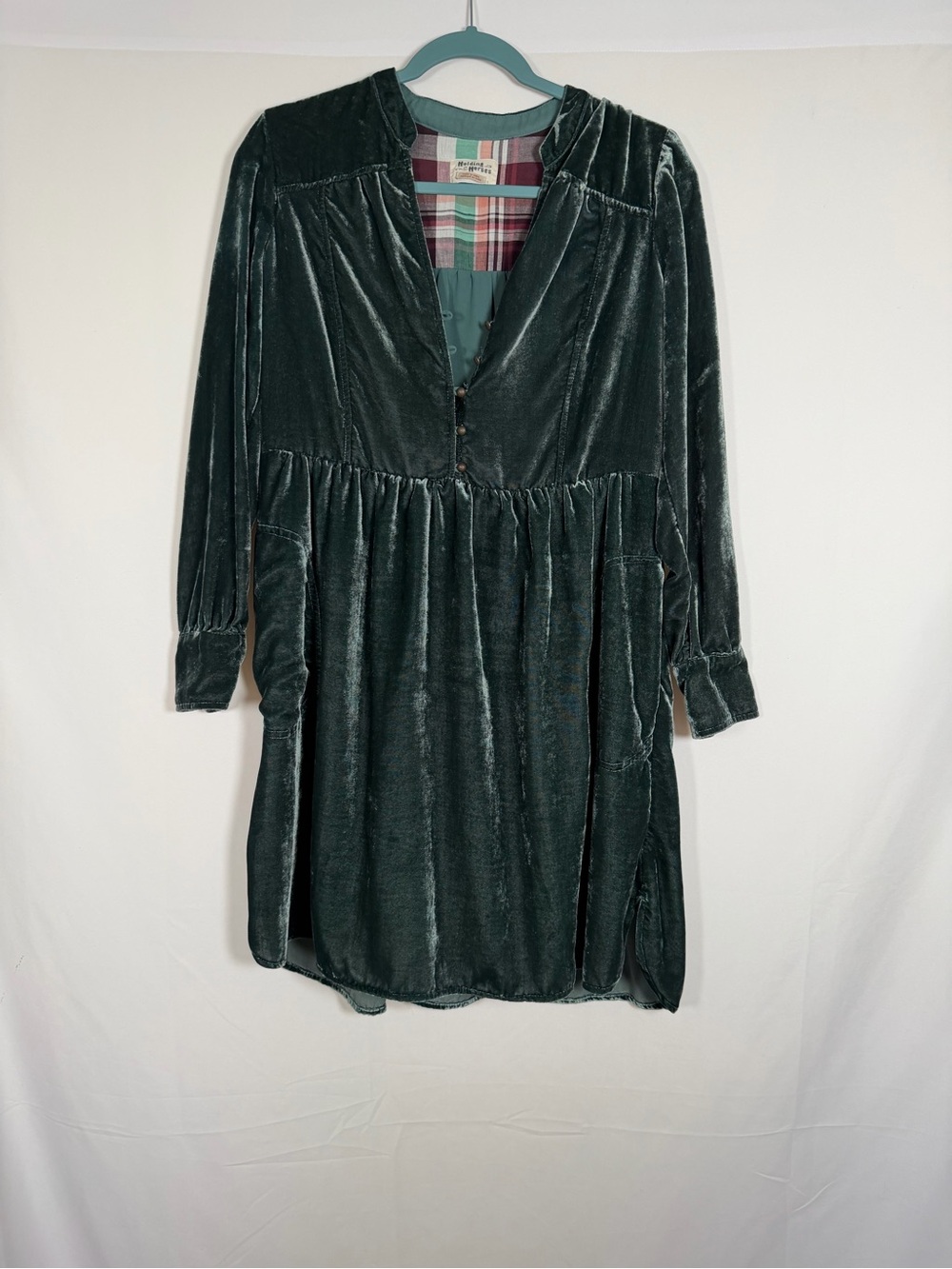 HOLDING HORSES Anthropologie Green‎ Velvet Long Sleeve Dress